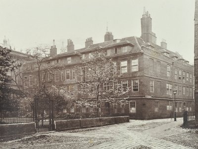 Ansicht von Clifford Inn, City of London, 1885 von English Photographer