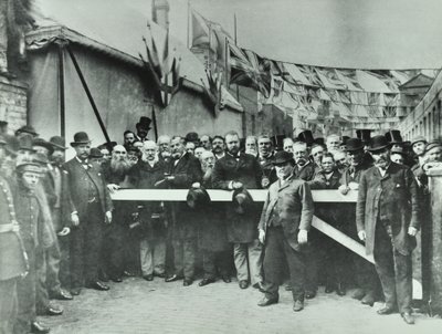 Westferry Road: Befreiung der Straße von der Maut, 1885 von English Photographer