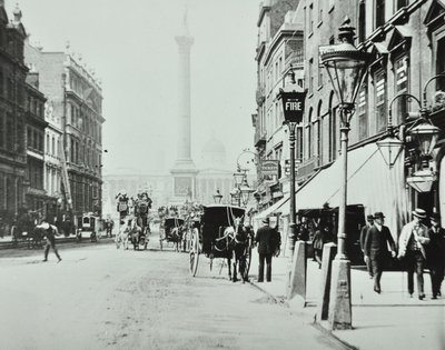 Whitehall, Westminster LB: Whitehall Blick zu Trafalgar Square, 1895 von English Photographer