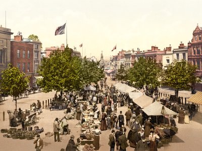 Markt, die Parade, Taunton von English School