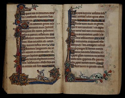 Ms 1-2005, ff.115v-116r: Kaninchenjagd auf einem Hund reitend, Randdekoration aus dem Macclesfield Psalter, Gebrauch von Sarum, Ostanglien, ca. 1330 von English School
