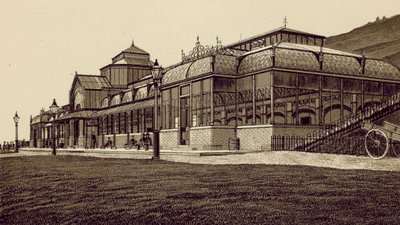 Nord-Devon: Victoria-Promenade, Außenansicht von English School