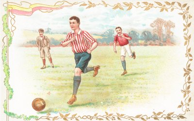 Postkarte mit Männern beim Fußballspielen von English School