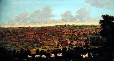 Aussicht auf eine Stadt, mit Vieh und Hirten im Vordergrund von English School