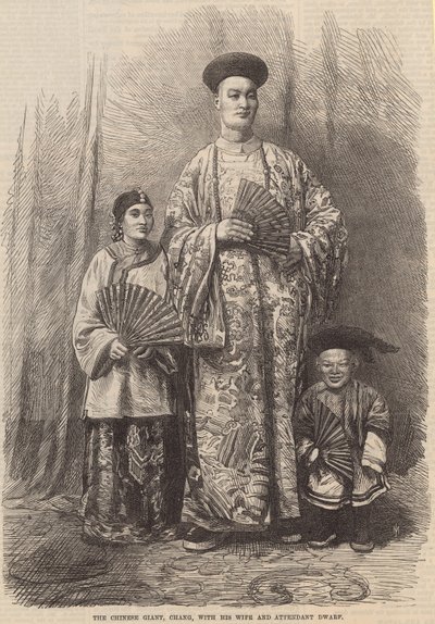 Der chinesische Riese Chang mit seiner Frau und einem Zwerg von English School