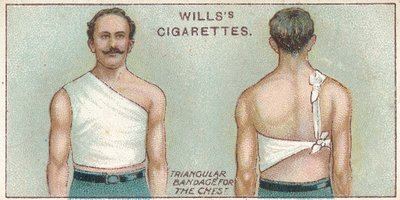 Dreieckiger Verband für die Brust, Nr. 37 aus der Erste-Hilfe-Serie von Willss Zigarettenkarten, 1913 von English School