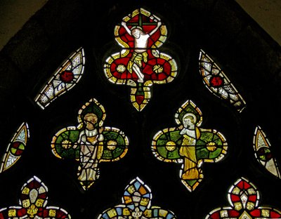 Fenster n3, die Kreuzigung mit Maria und Johannes darstellend von English School