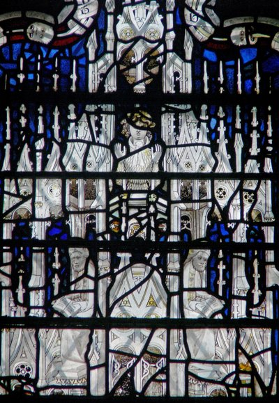 Fenster w6, Baldachin mit Figuren darstellend von English School
