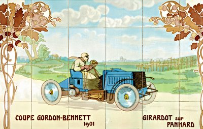 Girardot fährt ein Panhard-Auto beim Gordon Bennet Cup 1901: Keramikfliesen hergestellt von Gilardoni Fils et Cie aus Paris, nach einer Zeichnung von Ernest Montaut (1878-1909) von Ernest Montaut