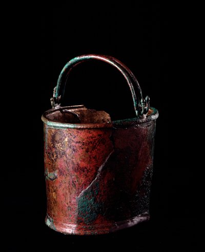 Etruskische Zivilisation: Bronzene Situla aus der Nekropole von San Cerbone, Grab 13, Populonia Italien 5. Jahrhundert v. Chr. von Etruscan