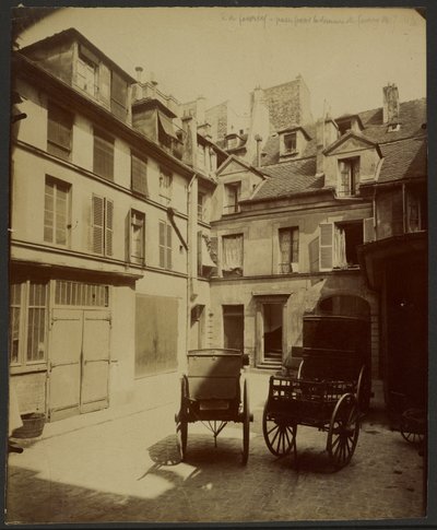 Altes Haus in der Rue de Fourcy, das im Viertel als Wohnhaus Fourcys gilt von Eugène Atget