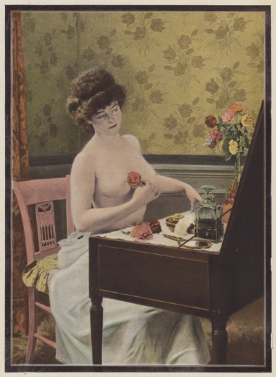 Frau vor dem Spiegel von European School