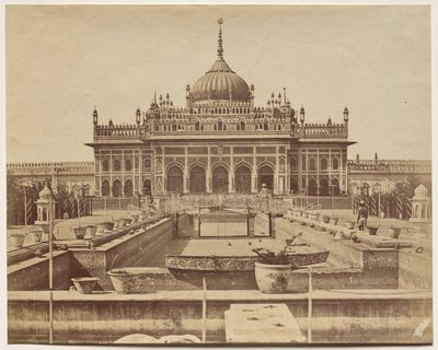 Die Hoseinabad Emambara und das Grab von Mahomed Ally Khan von Felice A. Beato