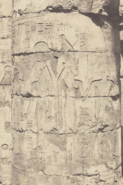 Karnak (Theben), Palast--Hypostylhalle--Zentrale Kolonnade--Dekoration eines Schaftes, 1853 von Félix Teynard