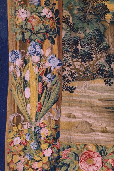 Serie Die Apokalypse: Der heilige Michael besiegt den Drachen. Atelier Willem Dermoyen, Brüssel. Ca. 1553-1555. (Detail) von Flemish School