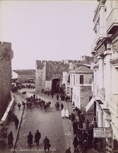 Intérieur de la Porte de Jaffa, ca. 1870 von Félix Bonfils