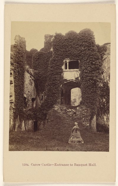 Carew Castle - Eingang zur Banketthalle von Francis Bedford