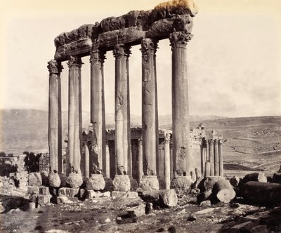 Ruinen des Sonnentempels und des Jupiter-Tempels, Baalbek von Francis Bedford