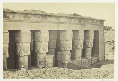Portikus des Tempels von Dendera, 1857 von Francis Frith