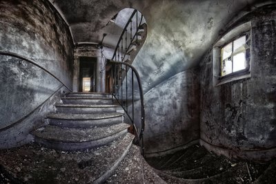 Verlassene Wendeltreppe von Francois Casanova