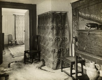 Kelmscott Manor: Durchgang zum Parallelraum von Frederick H. Evans
