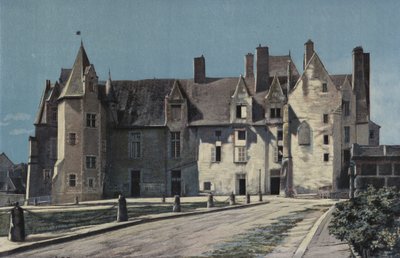 Bauge, Schloss (Rathaus und Gendarmerie), Ensemble auf dem Platz von French Photographer