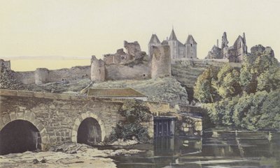 Bressuire, Burgruinen, Außenansicht, S O von French Photographer
