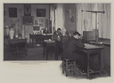 Dekorationswerkstatt in der Porzellanfabrik von Sèvres, Frankreich von French Photographer