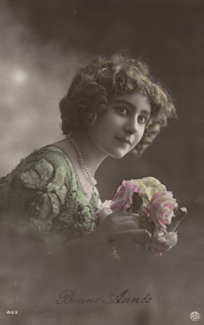 Mädchen mit Blumenstrauß von French Photographer