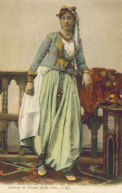 Algerien: Die schöne Fatma, Kostüm einer reichen arabischen Frau (Farbfoto) von French Photographer