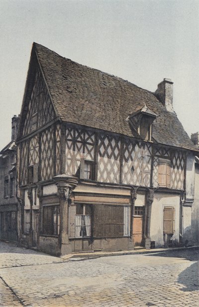 Levroux, Altes Holzhaus auf dem Platz von French Photographer