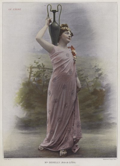 Mademoiselle Dehelly als Leda in Le Cygne von French Photographer