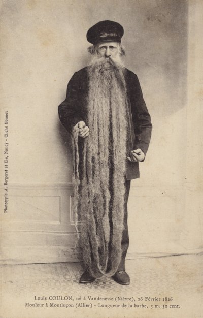 Mann mit extrem langem Bart von French Photographer