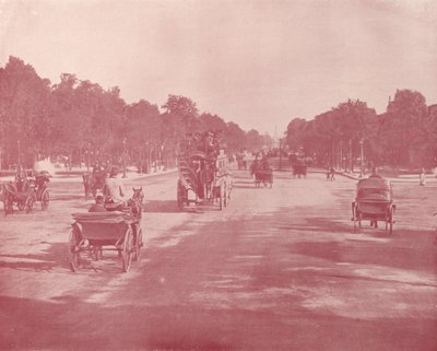 Paris: Avenue Champs-Élysées von French Photographer