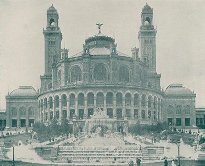 Paris: Hauptgebäude des Trocadero von French Photographer