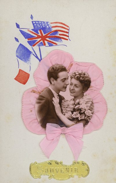 Souvenirkarte, zeigt französische, englische und amerikanische Flaggen von French Photographer