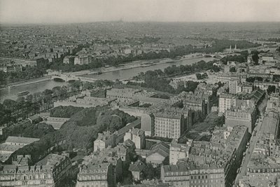 Vue sur les Champs-Elysées et le Sacré-Cœur prise de la Tour Eiffel von French Photographer