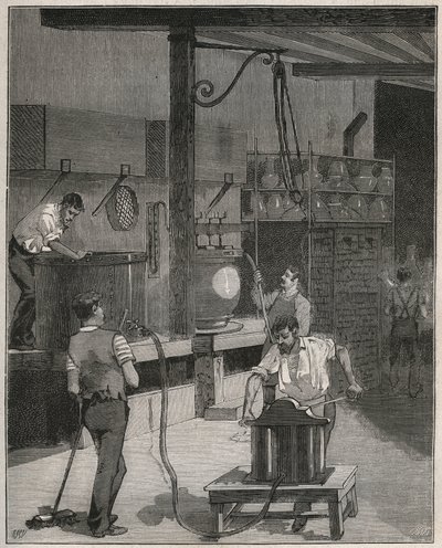 Töpferei, Manufacture de Sèvres: Vakuum- und Druckgusswerkstatt. Gravur von 1885 in 
