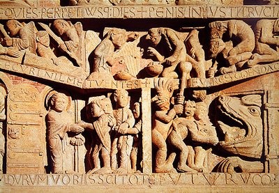 Der heilige Petrus empfängt die Gesegneten im Himmel und die Verdammten fallen in die Hölle, Detail aus dem Jüngsten Gericht am Westportal Tympanon, ca. 1135 von French School