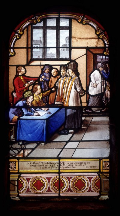 Das Revolutionstribunal von Quimper verurteilt diese Glaubensbekenner zu Haft, gefolgt von Exil und Deportation (1793-95) - Buntglasfenster der St. Germain Kirche in Kerlaz von French School