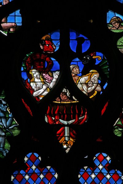 Fenster w120 zeigt eine Szene aus dem Jüngsten Gericht: Seelen werden in der Hölle gequält von French School