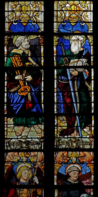 Fenster w1 zeigt St. Peter und St. Paulus von French School