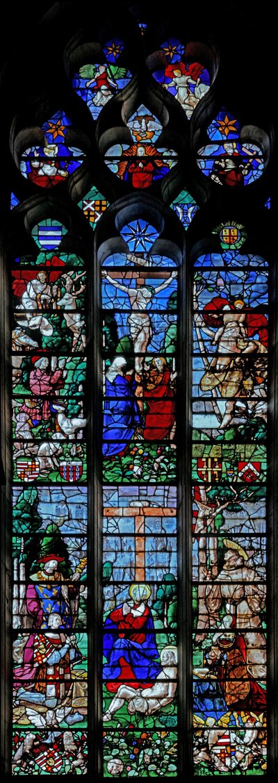 Fenster w25, Kreuzigung mit hl. Hubertus und hl. Christophorus; unten der Stifter Louis de Roncherolles und seine Frau Francoise de Halluin mit hl. Ludwig und hl. Franziskus von French School