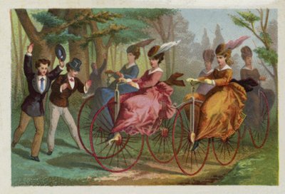 Frauen fahren Fahrrad von French School