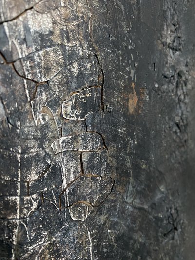 Gebrochenes dunkles Metall von Gabriela Aleksandra Szuba