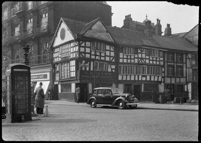 Old Wellington Inn, Old Shambles, Manchester, 1942 von George Bernard Wood