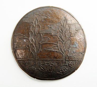 Konvexe Plakette mit Bäumen, Wolken und Blumen von George James Frampton