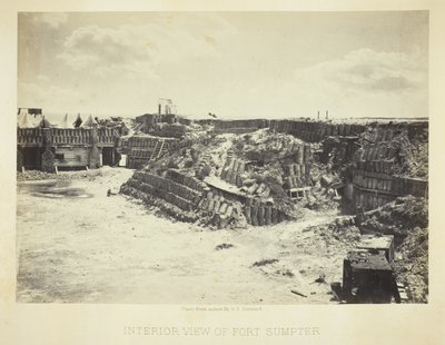Innenansicht von Fort Sumpter von George N. Barnard