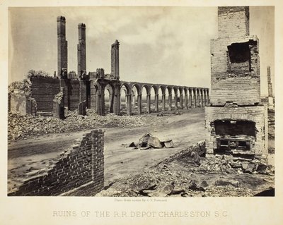 Ruinen des R.R. Depots Charleston, S.C. von George N. Barnard