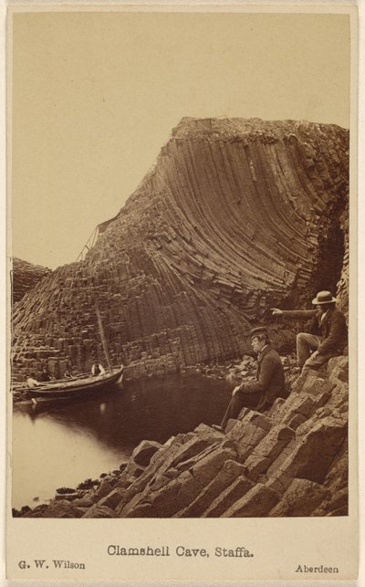 Muschelhöhle, Staffa von George Washington Wilson